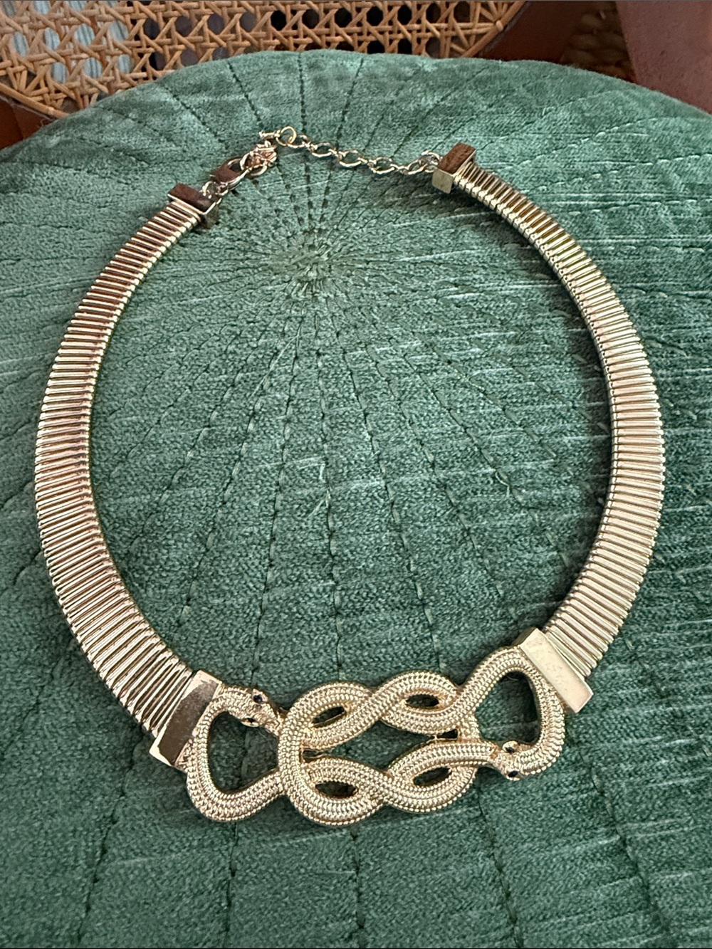 Aldo Gold Tone Love Knot Cleopatra Medusa Snake Head Dynasty Glam Necklace